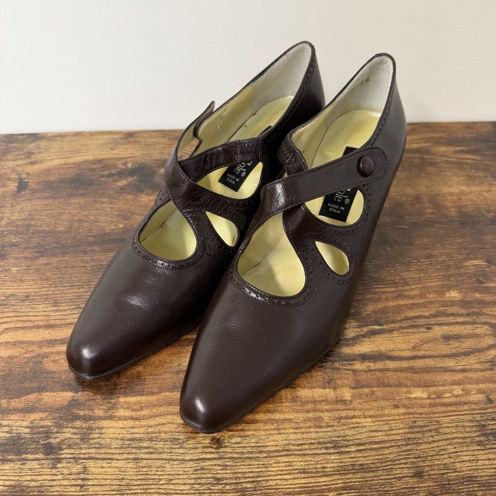Vintage Kenneth Cole Pumps Criss Cross French Heel Size 9 Brown Leather 90s